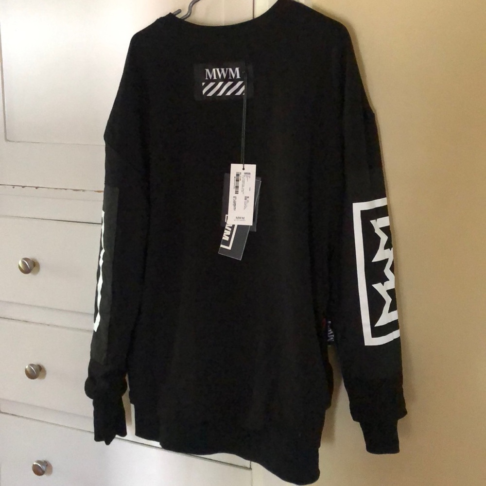 MWM reversible pullover